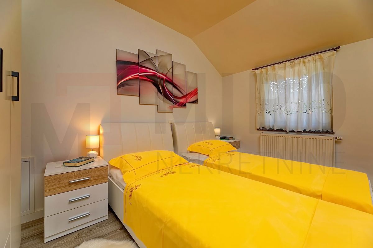 Zaliv Soline, opremljeno stanovanje na mirni lokaciji!