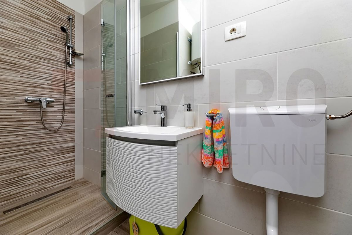 Zaliv Soline, opremljeno stanovanje na mirni lokaciji!