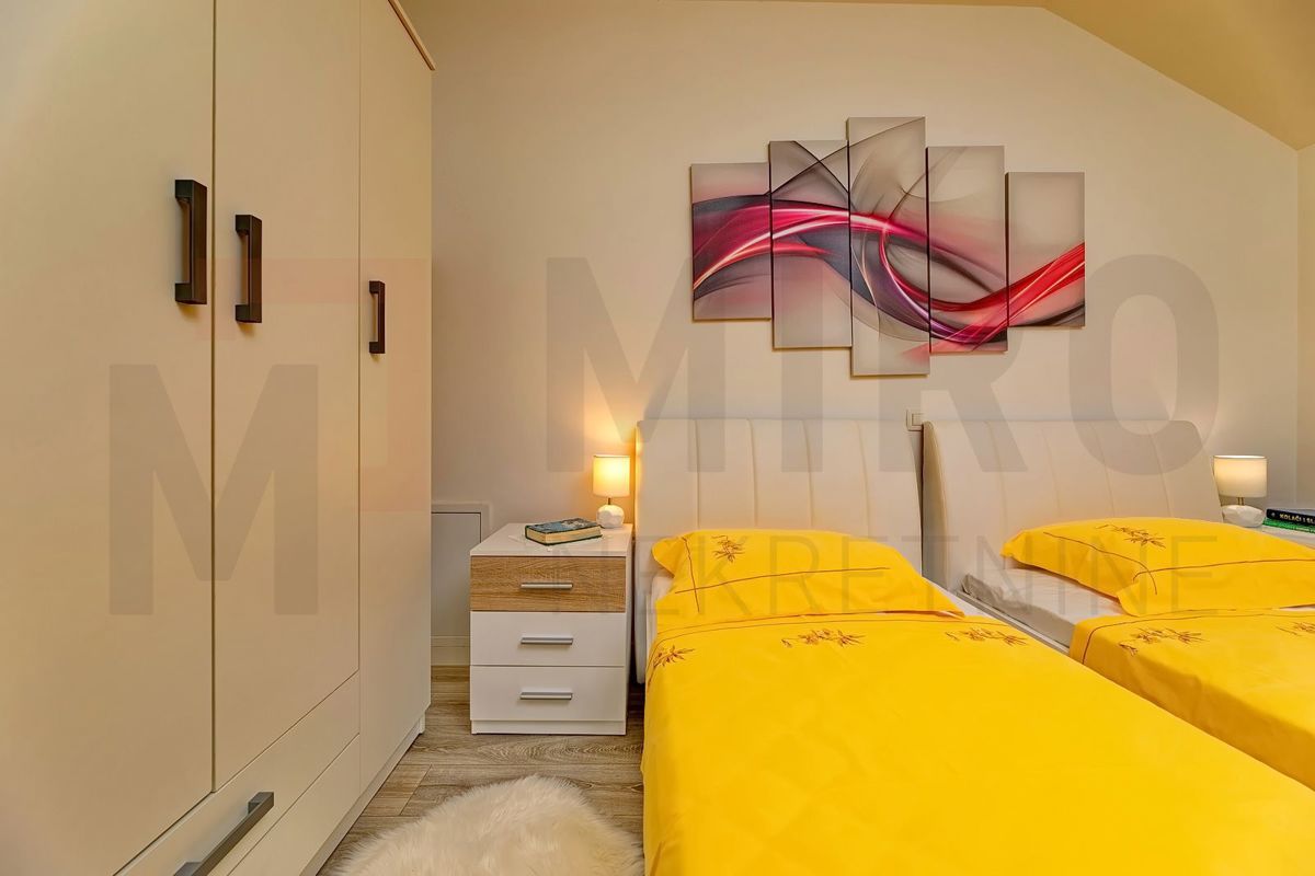 Zaliv Soline, opremljeno stanovanje na mirni lokaciji!