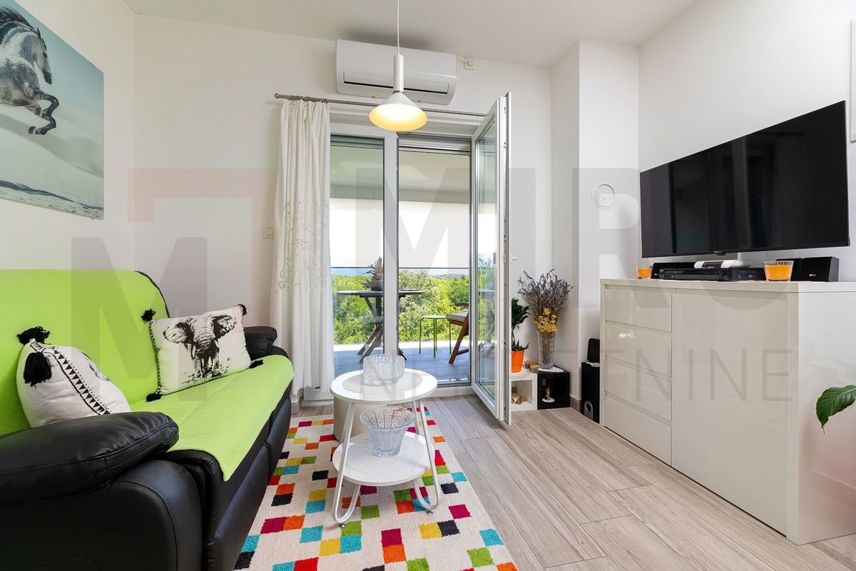 Zaliv Soline, opremljeno stanovanje na mirni lokaciji!