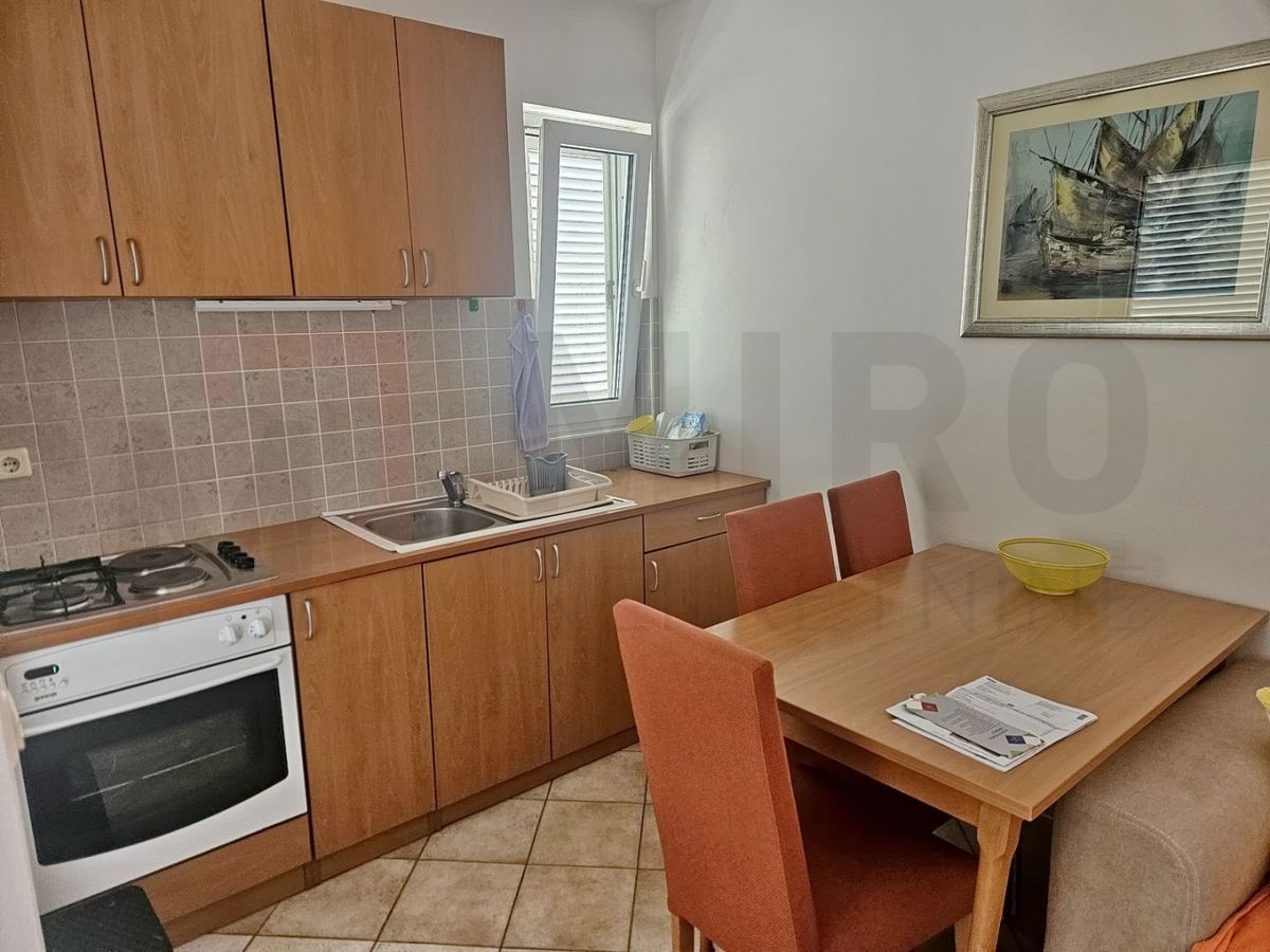 Punat, opremljeno stanovanje z razgledom!