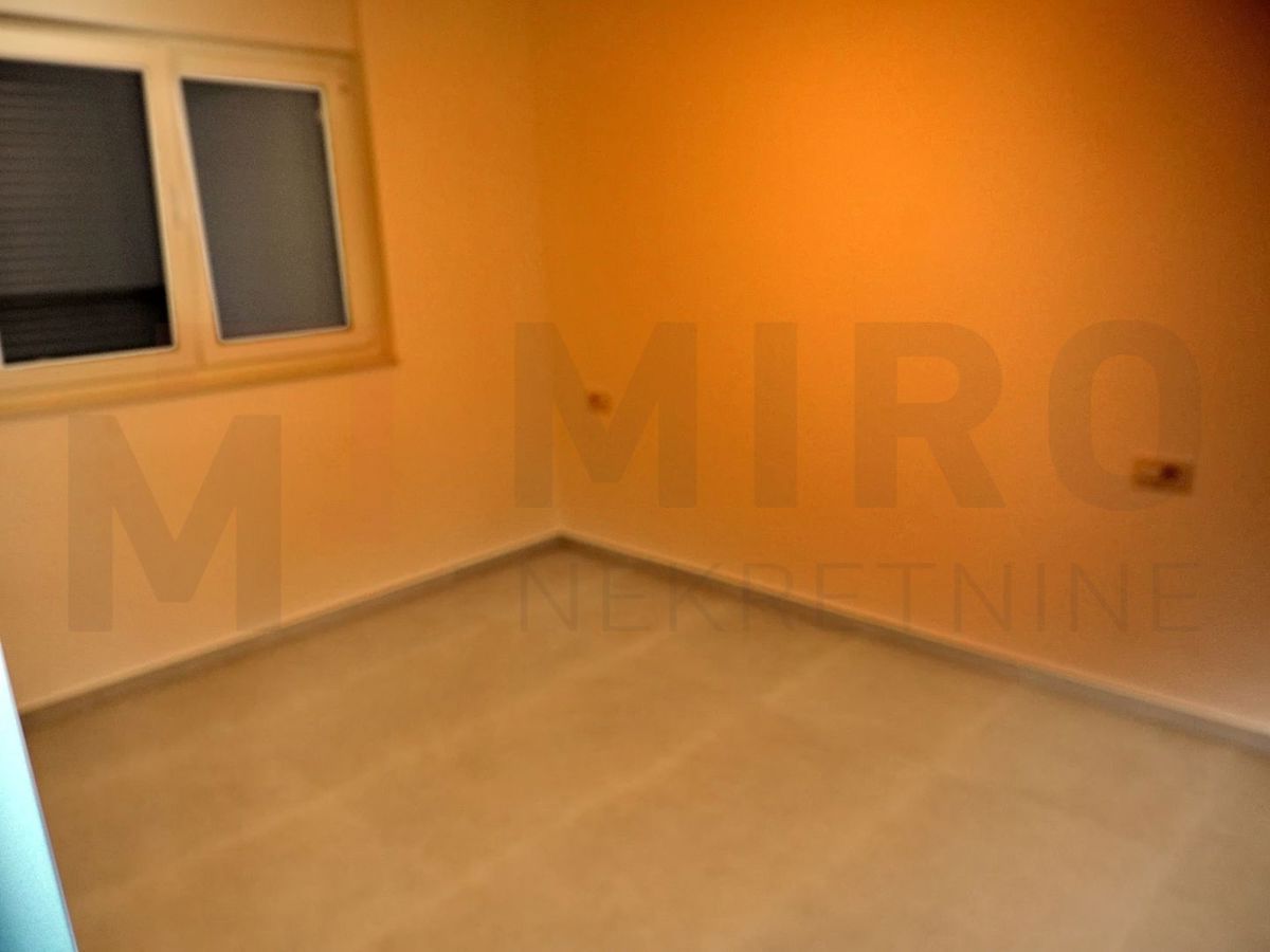 Malinska, novogradnja, prostoren apartma z vrtom, PRODAJA!
