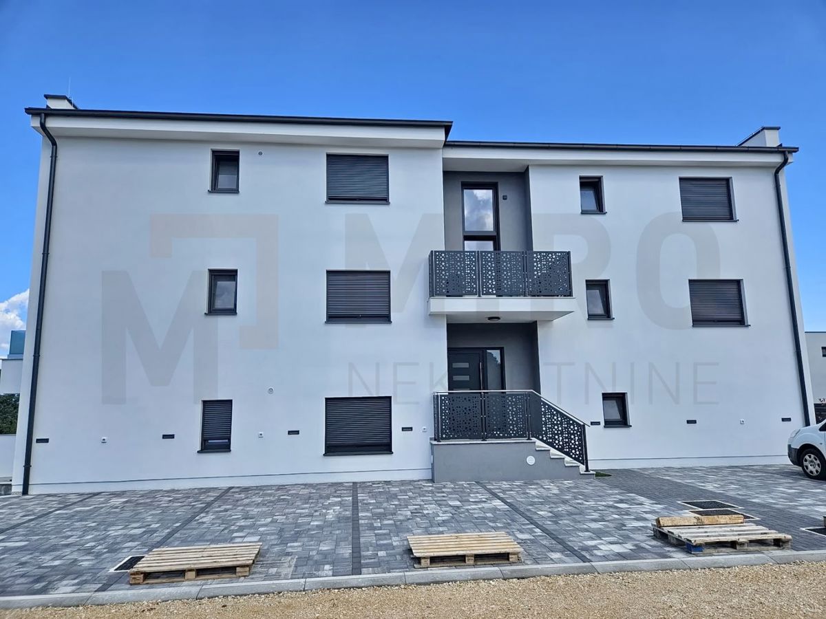 Malinska, novogradnja, prostoren apartma z vrtom, PRODAJA!