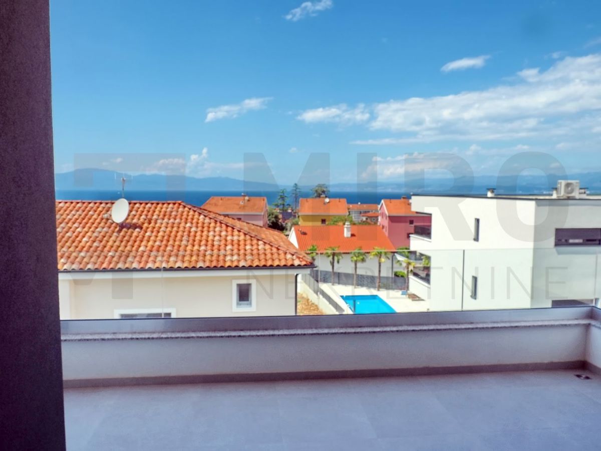 Malinska, novogradnja, prostoren apartma z vrtom, PRODAJA!
