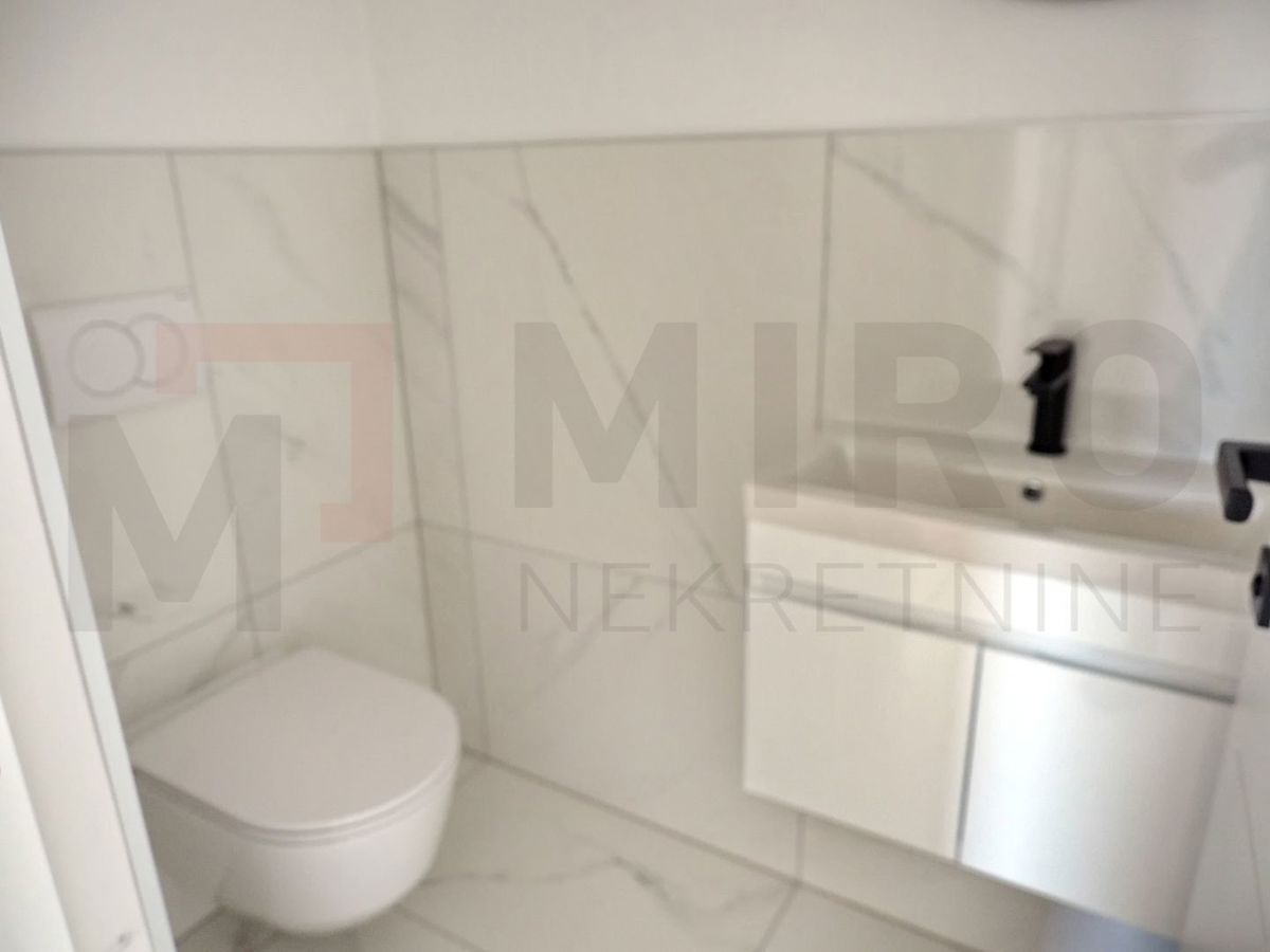 Malinska, novogradnja, prostoren apartma z vrtom, PRODAJA!