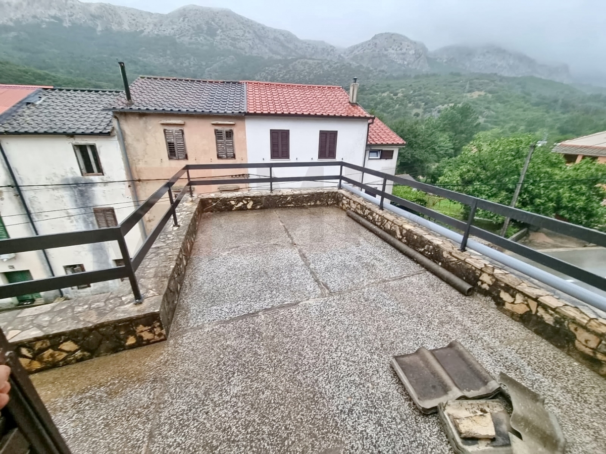 Baška, dvojček z vrtom, PRODAJA!