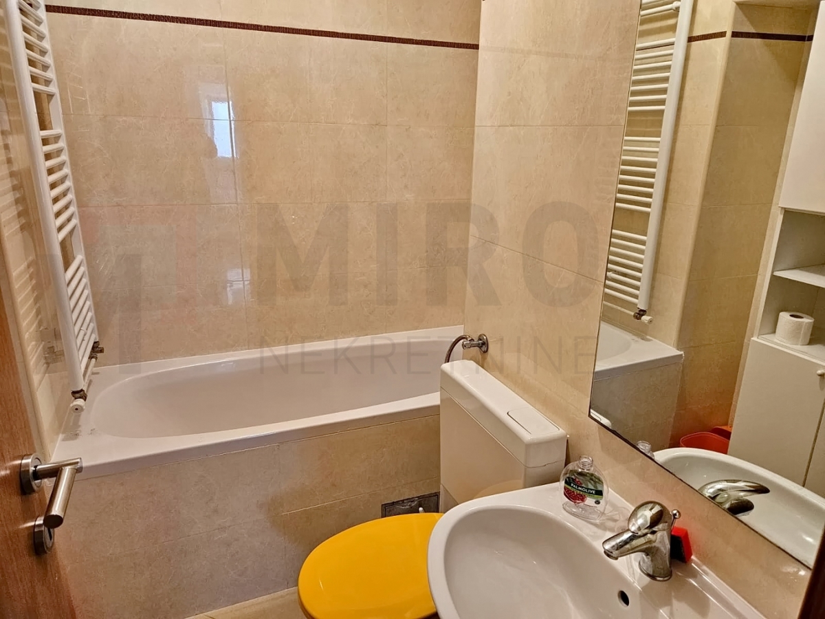 Malinska, komforten apartma prva vrsta do morja, PRODAJA!