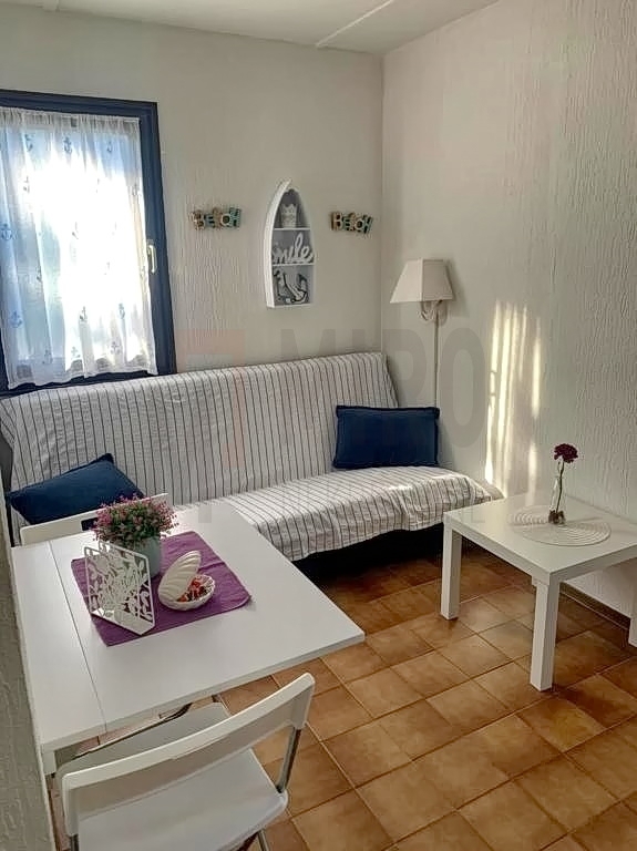 Malinska, apartmajska hiša z velikim vrtom na odlični lokaciji 250 m od morja!