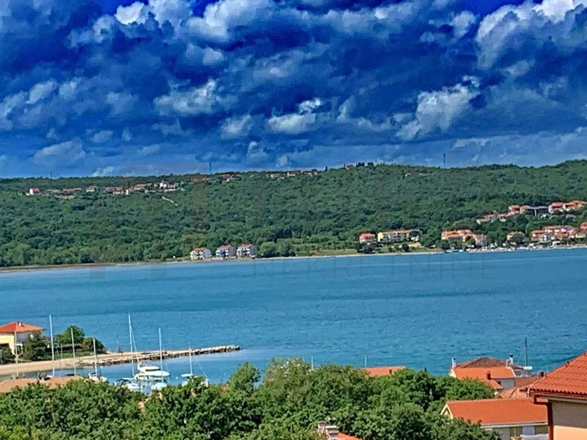 Zaliv Soline, opremljen apartma z odprtim pogledom na morje!