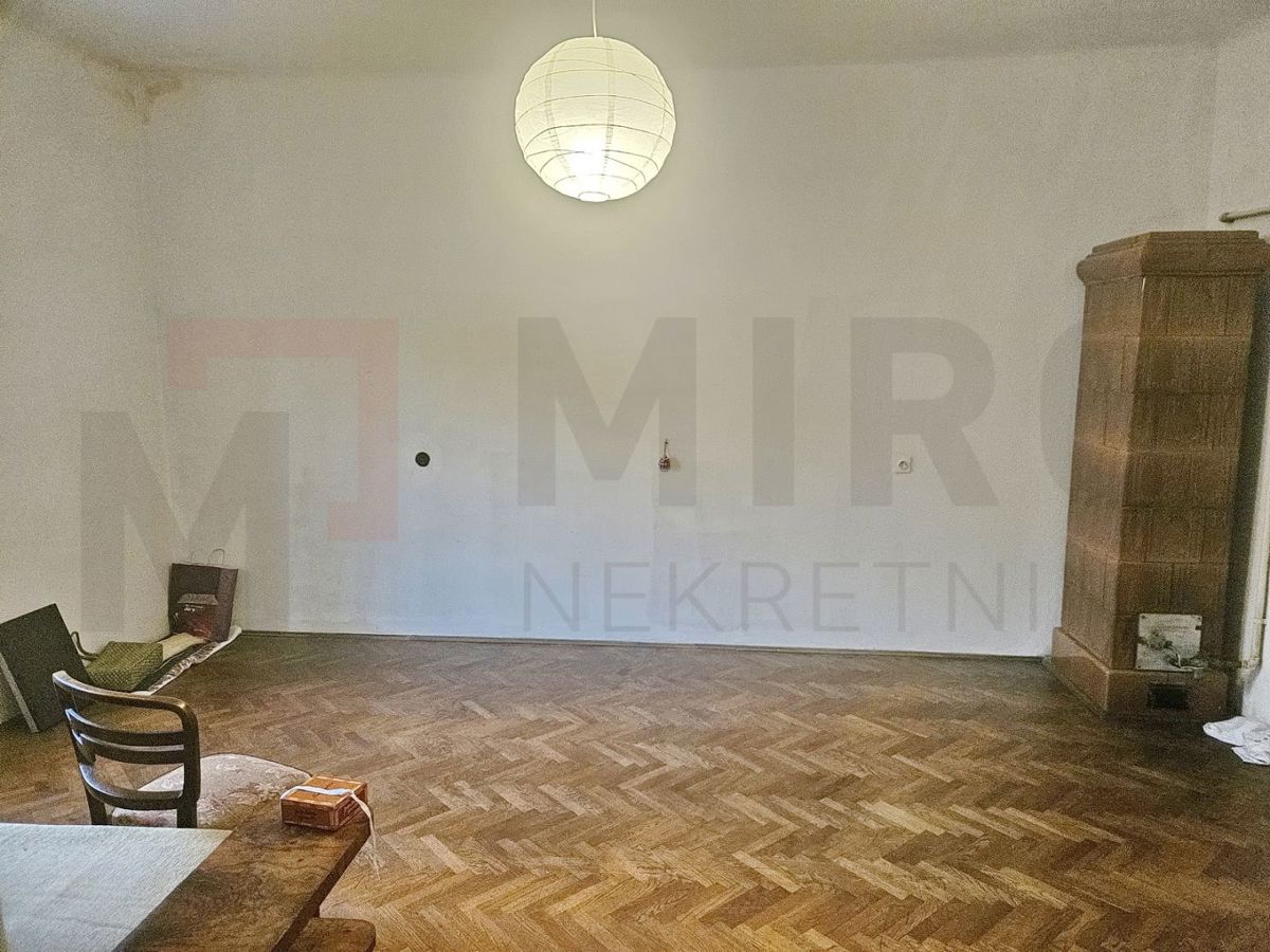 Zagreb, Britanski trg, udobno stanovanje v 2. nadstropju, PRODAMO!