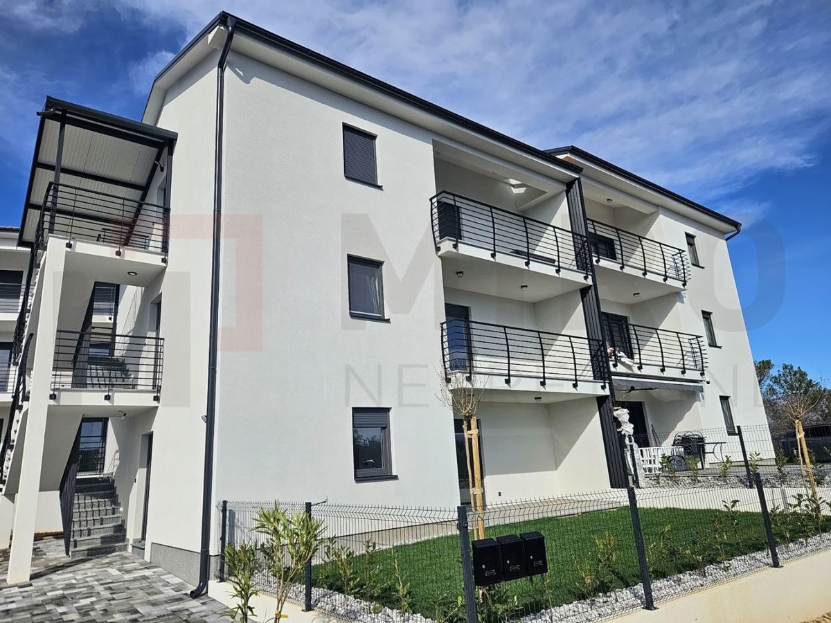 Zaliv Soline, novo stanovanje z odprtim pogledom na morje!