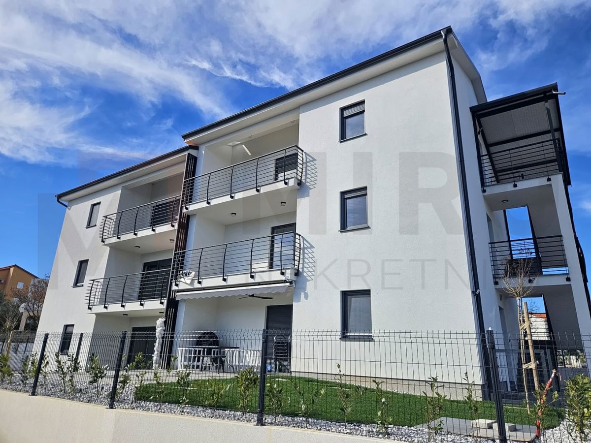 Zaliv Soline, novo stanovanje z odprtim pogledom na morje!