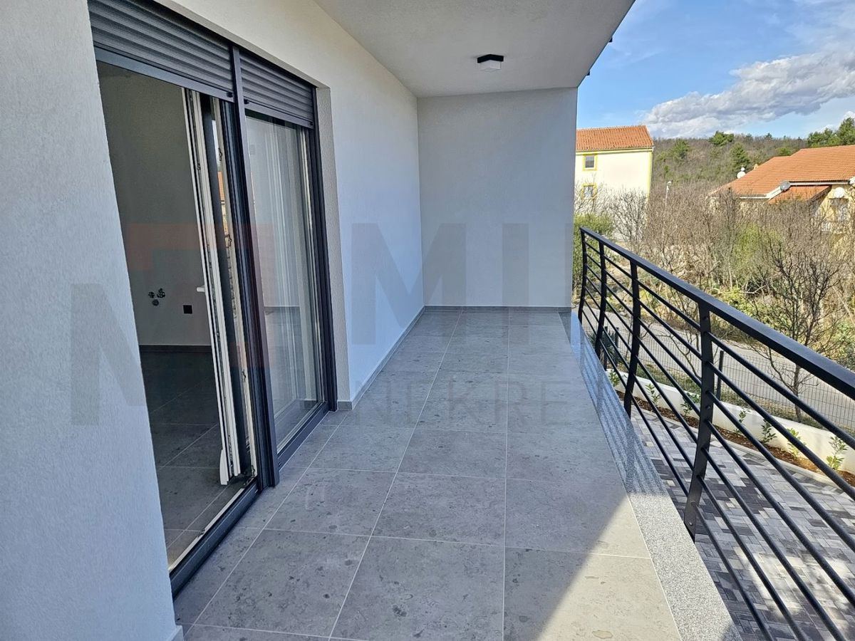 Uvala Soline, novo stanovanje v 1. nadstropju s pogledom na morje!