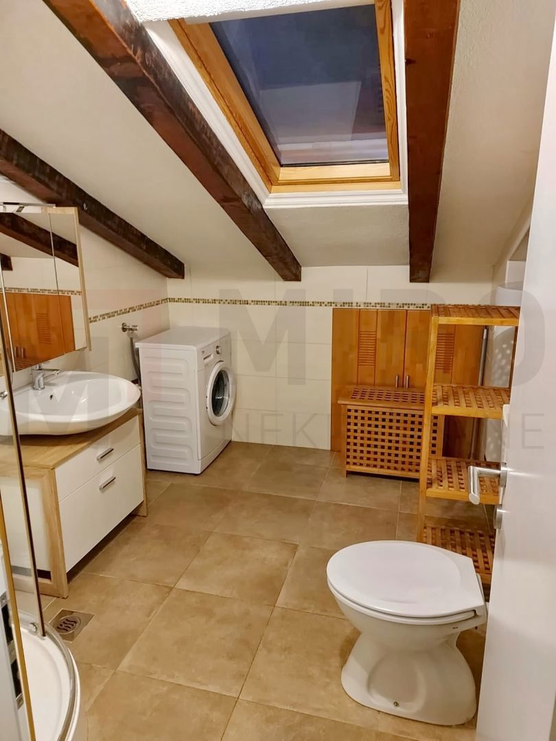 Malinska, dva apartmaja z vrtom na mirni lokaciji!