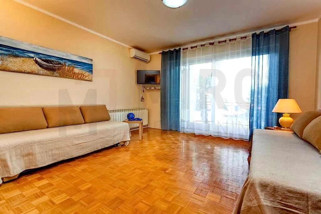 Malinska, mediteranska hiša s 5 apartmaji na odlični lokaciji 100 m od morja!