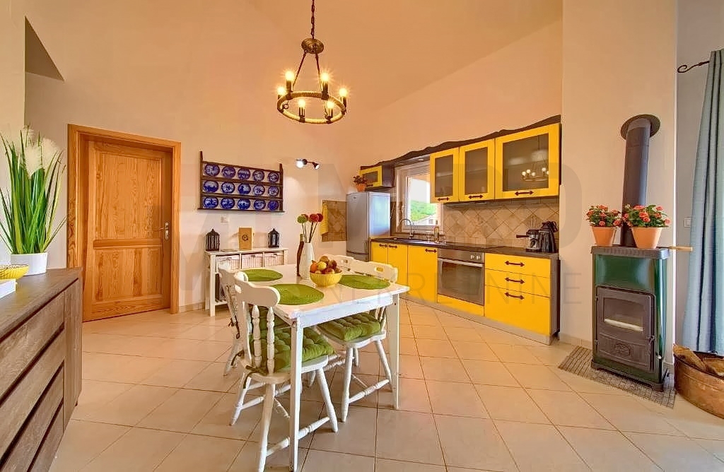 Krk, okolica, opremljen dvosobni apartma z odprtim pogledom na morje
