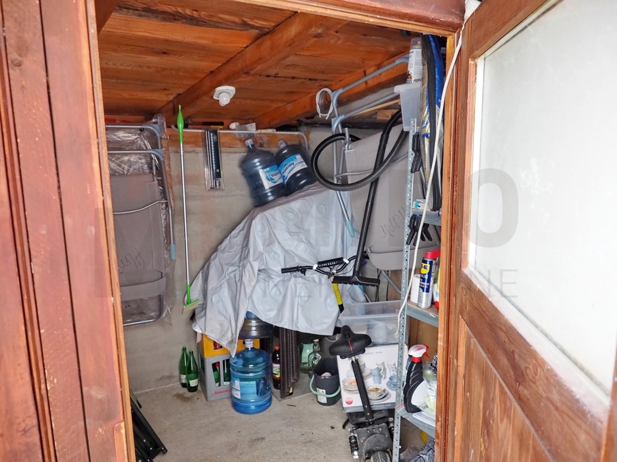 Krk, okolica, 2 apartmaja z vrtom in skupnim bazenom, PRODAJA!