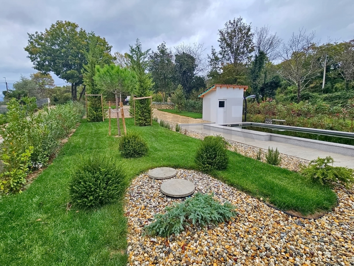 Uvala Soline, samostojna hiša z bazenom in vrtom, PRODAJA!