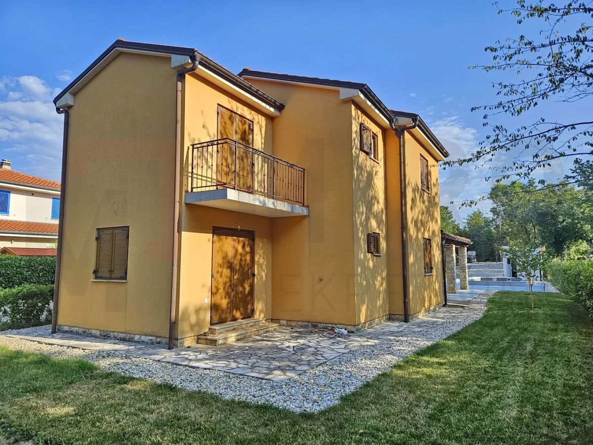 Uvala Soline, samostojna hiša z bazenom in vrtom, PRODAJA!