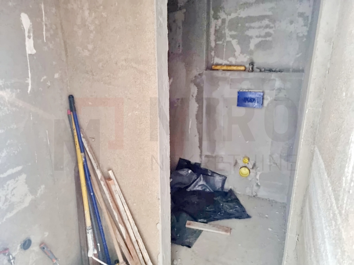 Omišalj, poslovni prostor v Rohbau fazi v centru mesta, PRODAJA!