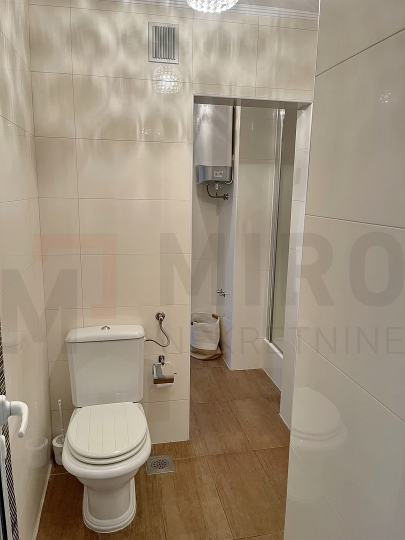 Malinska, apartmajska hiša z bazenom, PRODAJA!