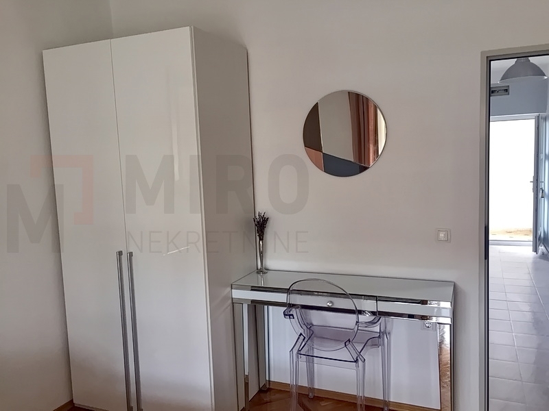 Malinska, apartmajska hiša z bazenom, PRODAJA!