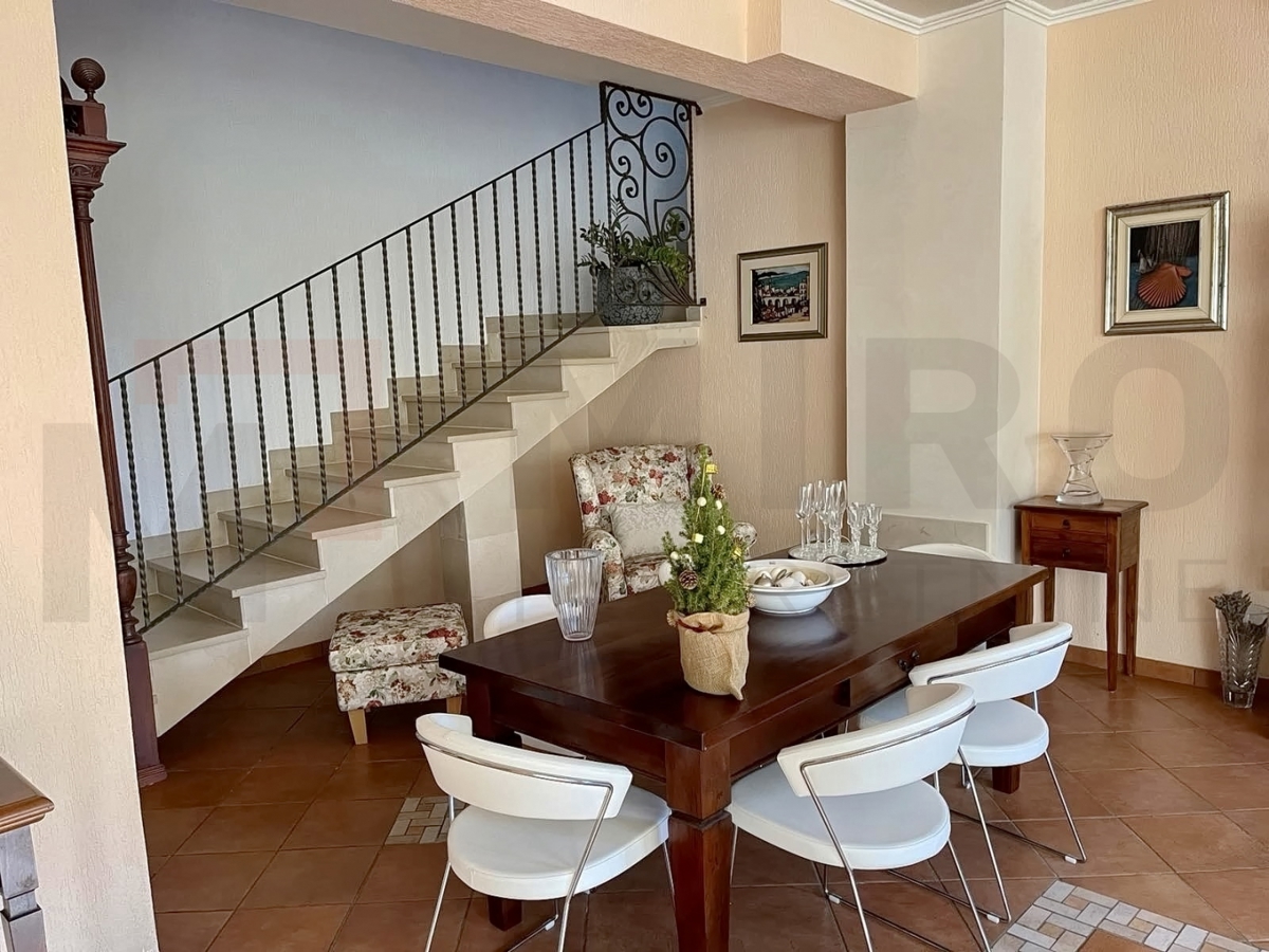 Malinska, apartmajska hiša z bazenom, PRODAJA!