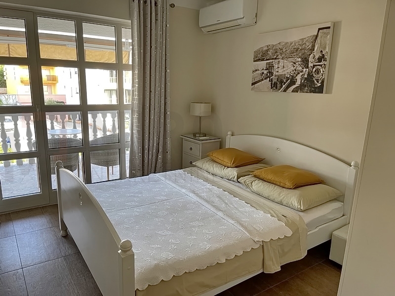 Malinska, apartmajska hiša z bazenom, PRODAJA!
