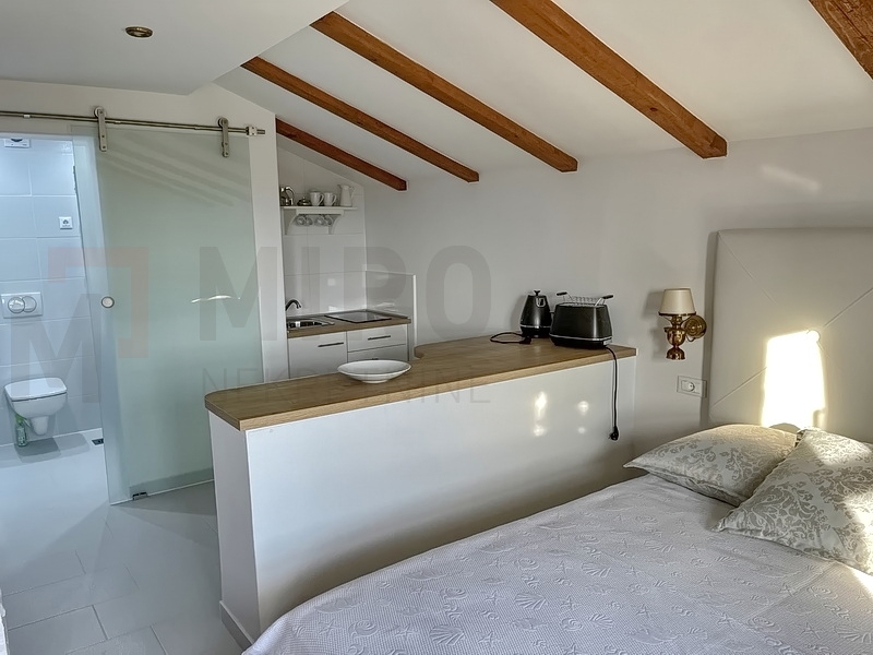 Malinska, apartmajska hiša z bazenom, PRODAJA!