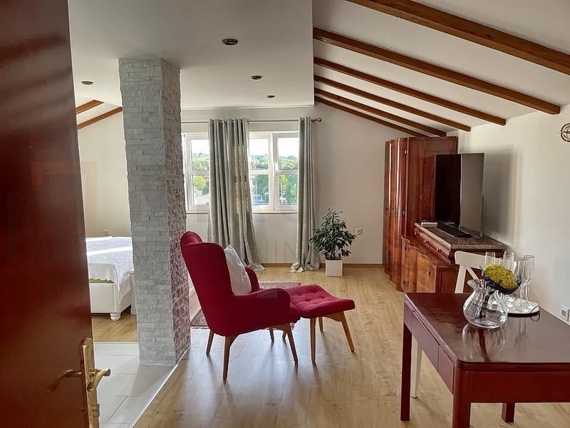 Malinska, apartmajska hiša z bazenom, PRODAJA!