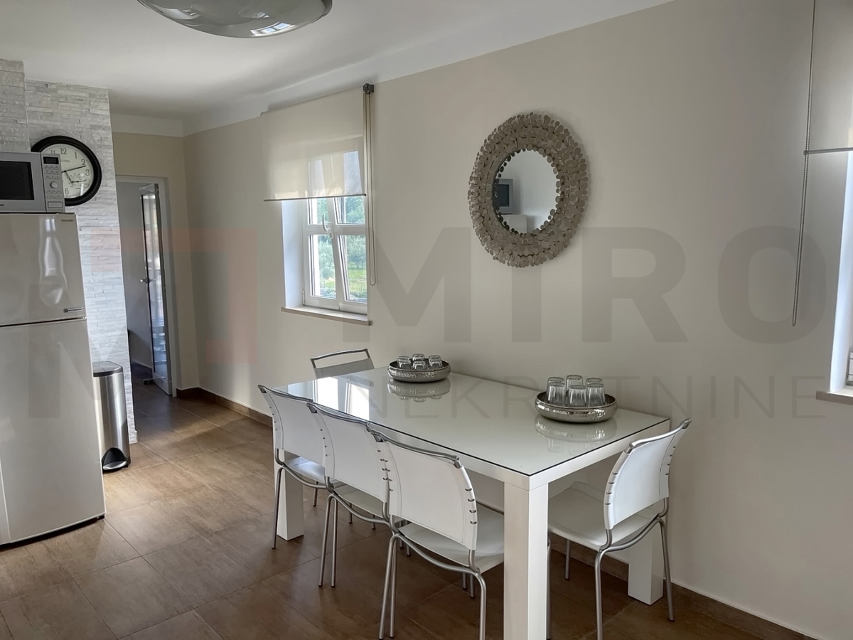 Malinska, apartmajska hiša z bazenom, PRODAJA!