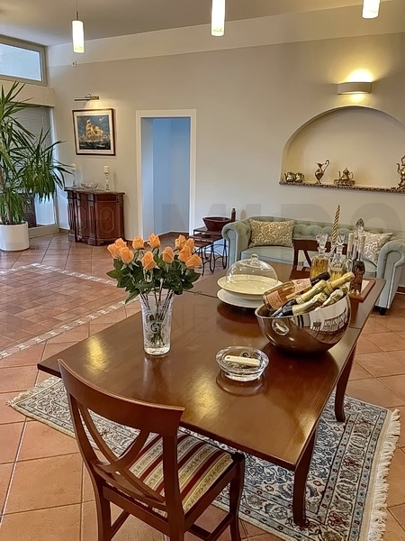 Malinska, apartmajska hiša z bazenom, PRODAJA!