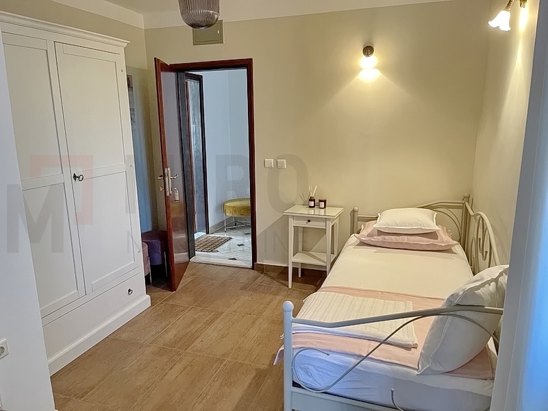 Malinska, apartmajska hiša z bazenom, PRODAJA!