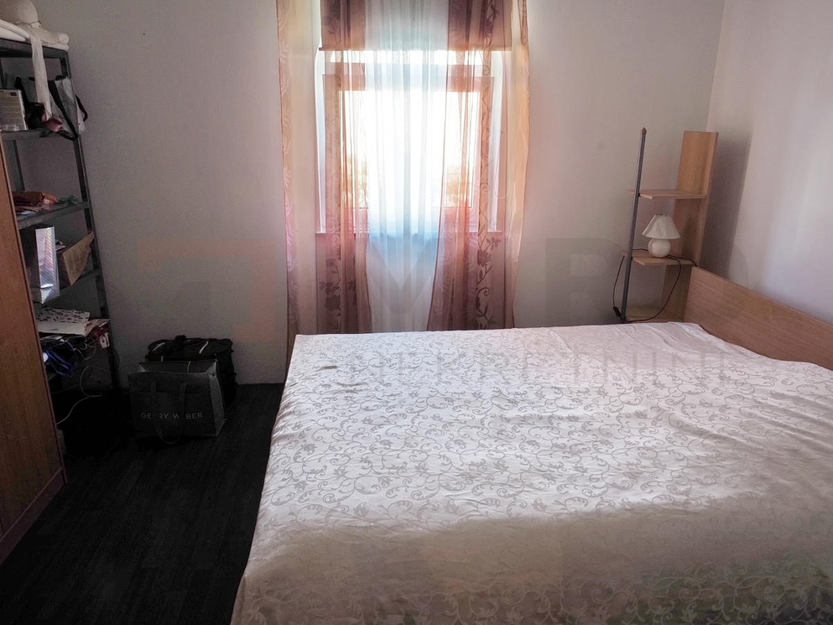 Malinska, hiša s 5 apartmaji na odlični lokaciji!