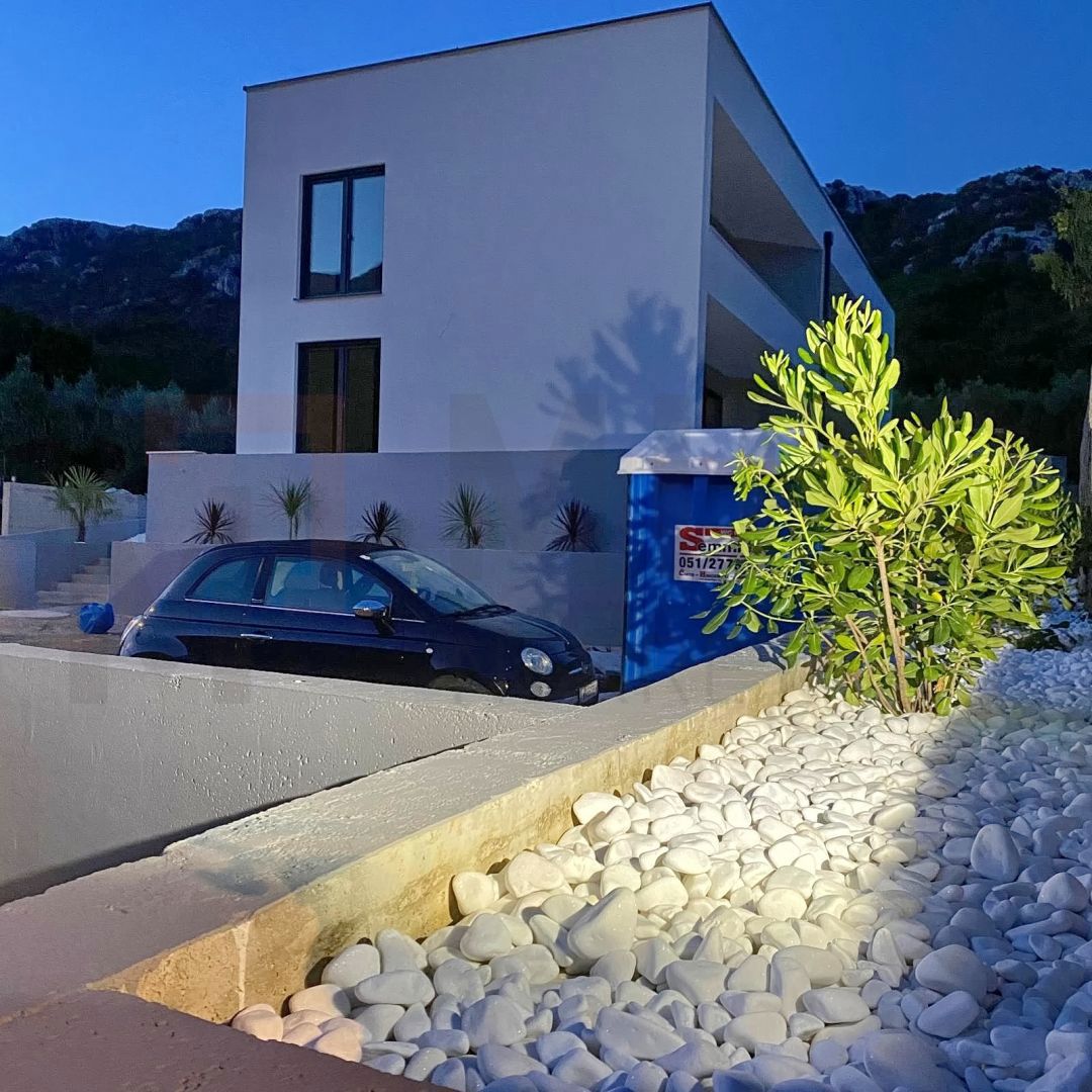 Baška, novo dvosobno stanovanje v 1. nadstropju, PRODAJA!