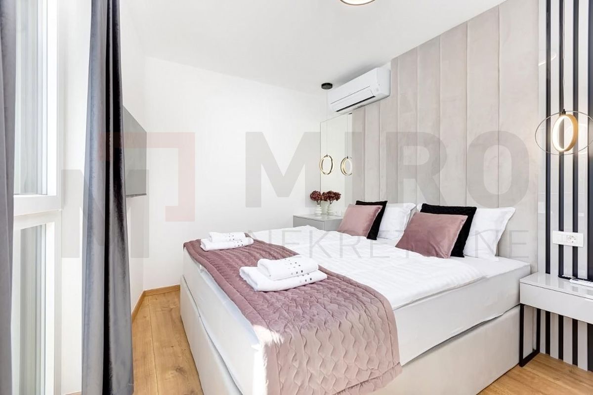 Malinska, luksuzno opremljen apartma z bazenom in pogledom na morje
