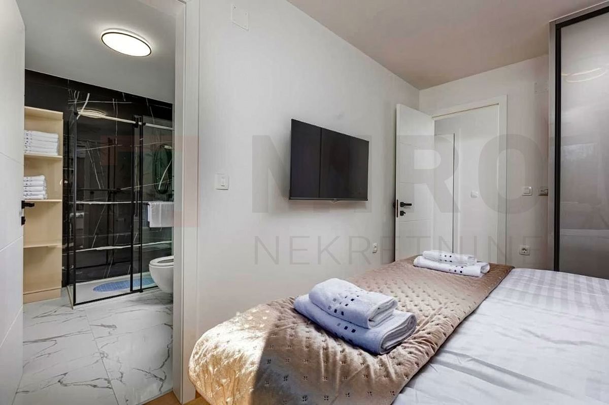 Malinska, luksuzno opremljen apartma z bazenom in pogledom na morje