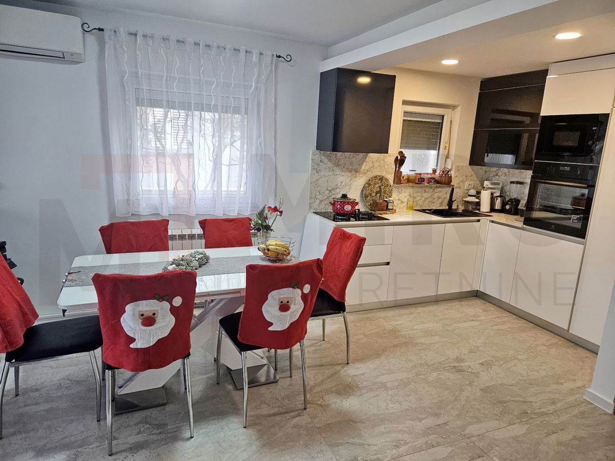 Šilo, opremljeno stanovanje v pritličju z vrtom!