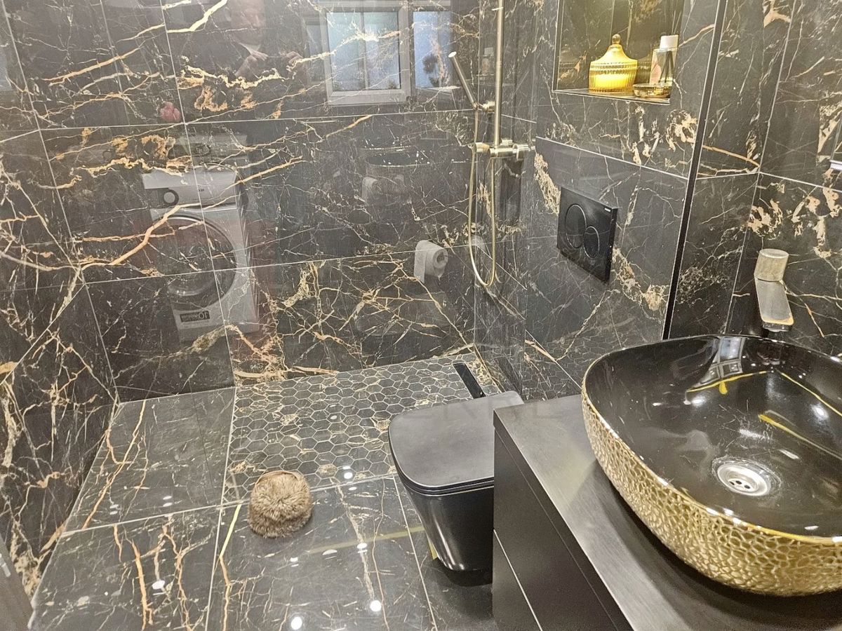 Malinska, opremljeno dvosobno stanovanje v bližini morja!