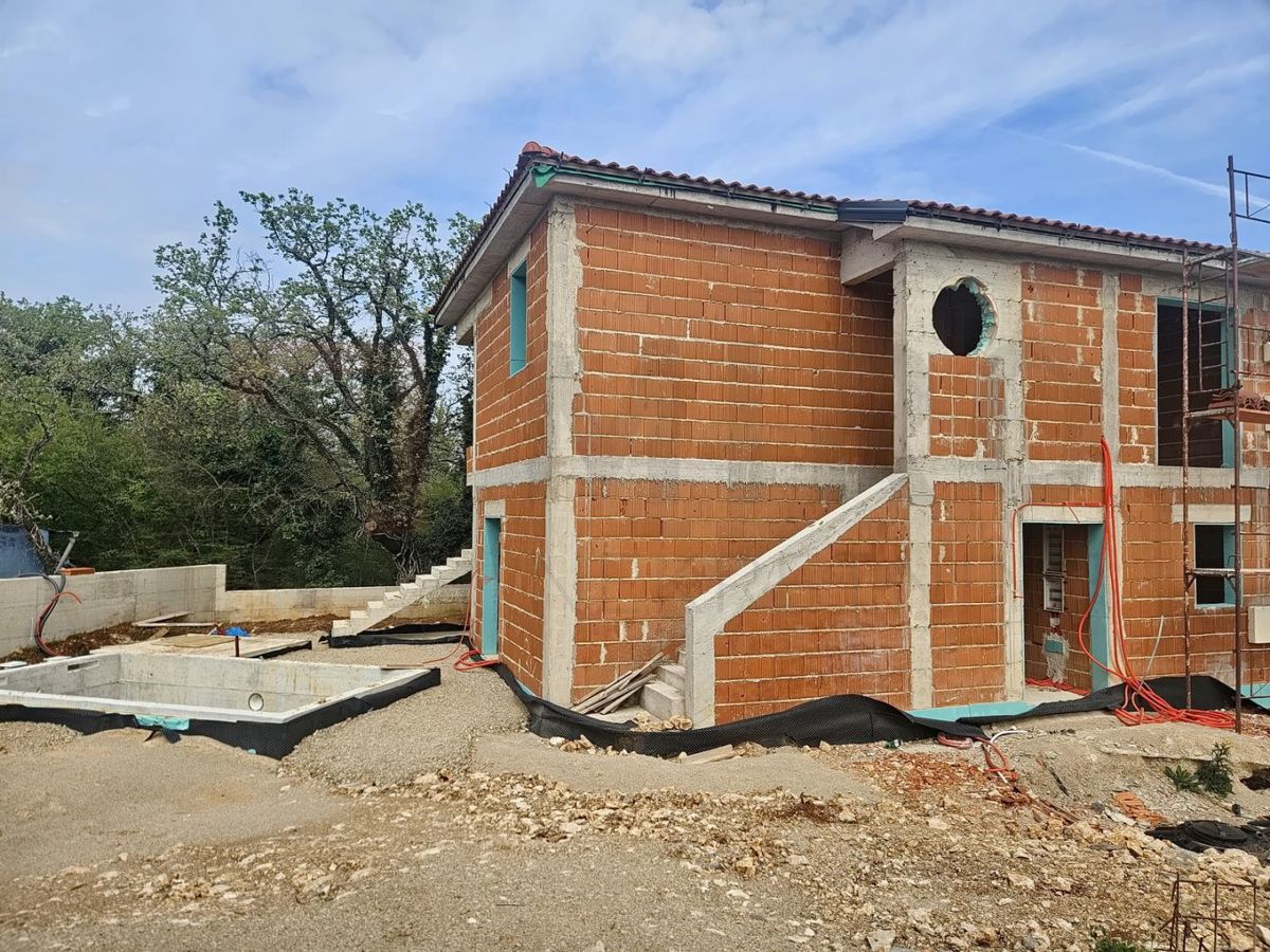 Hiša Dobrinj, 130m2