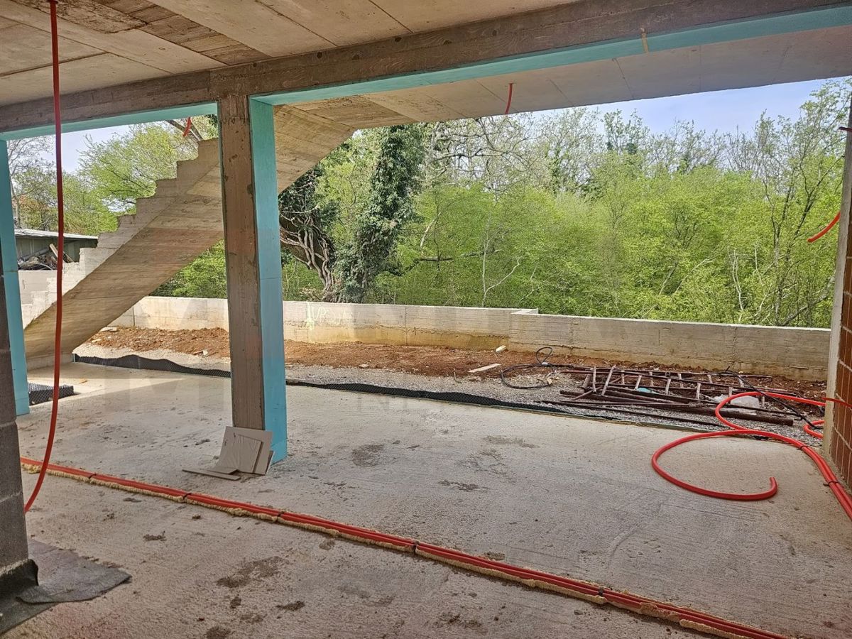 Hiša Dobrinj, 130m2