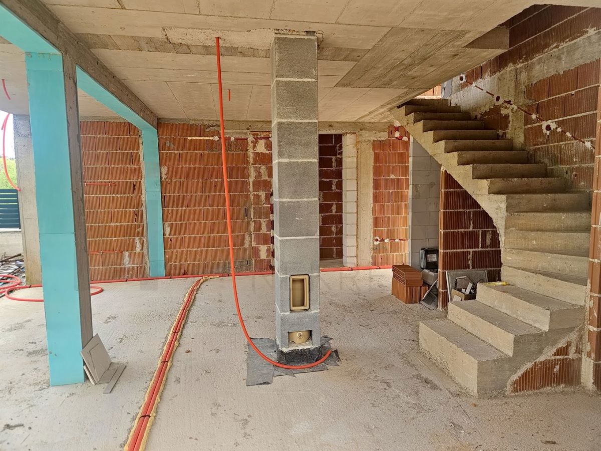 Hiša Dobrinj, 130m2