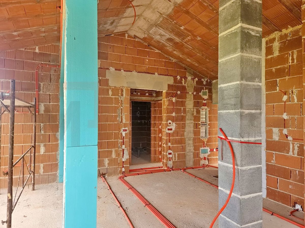 Hiša Dobrinj, 130m2