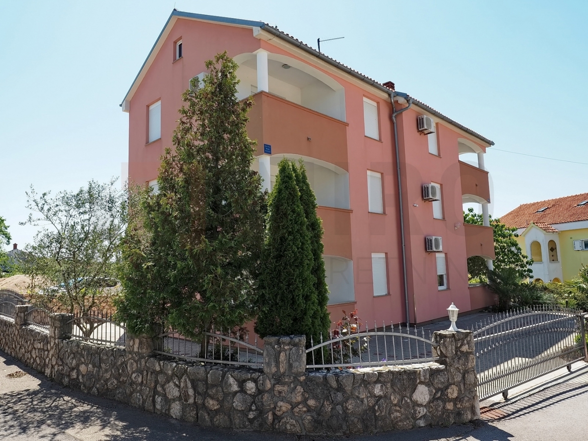 Malinska, apartmajska hiša s 6 apartmaji, PRODAJA!