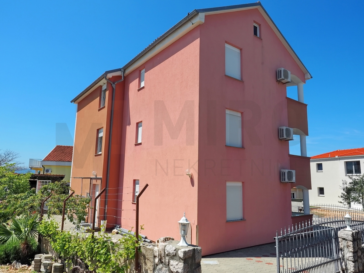 Malinska, apartmajska hiša s 6 apartmaji, PRODAJA!