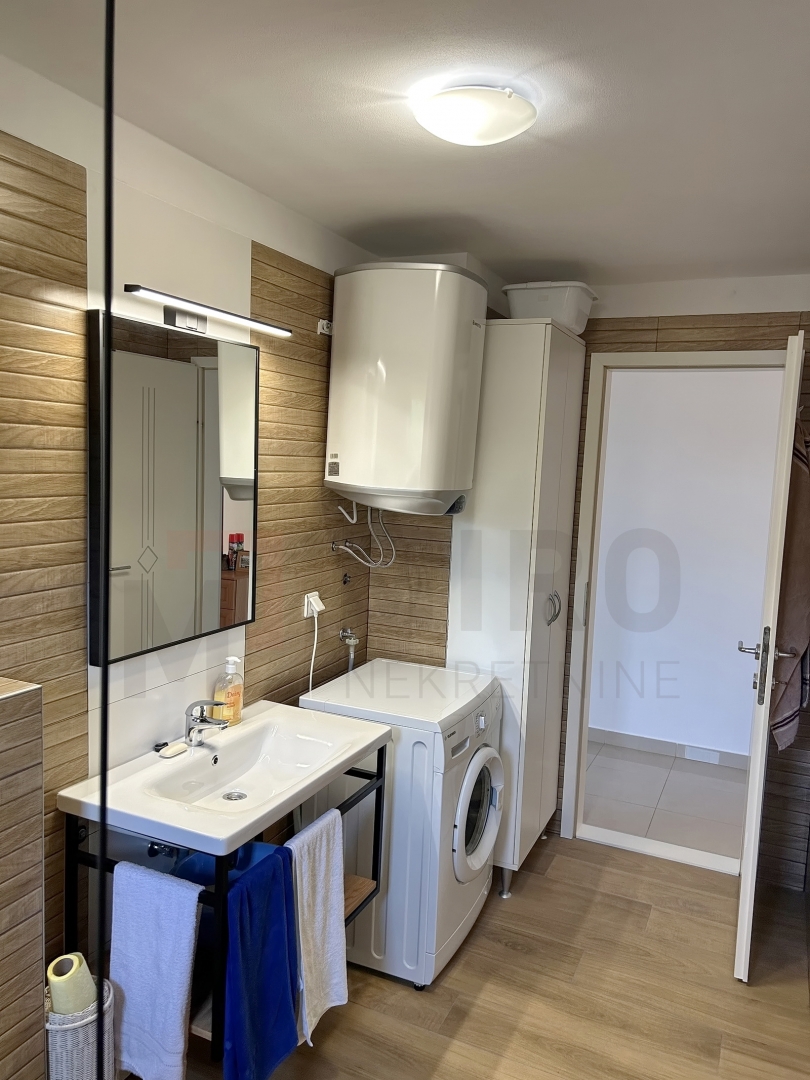 Malinska, adaptiran apartma v 1. nadstropju s pogledom na morje, PRODAJA!