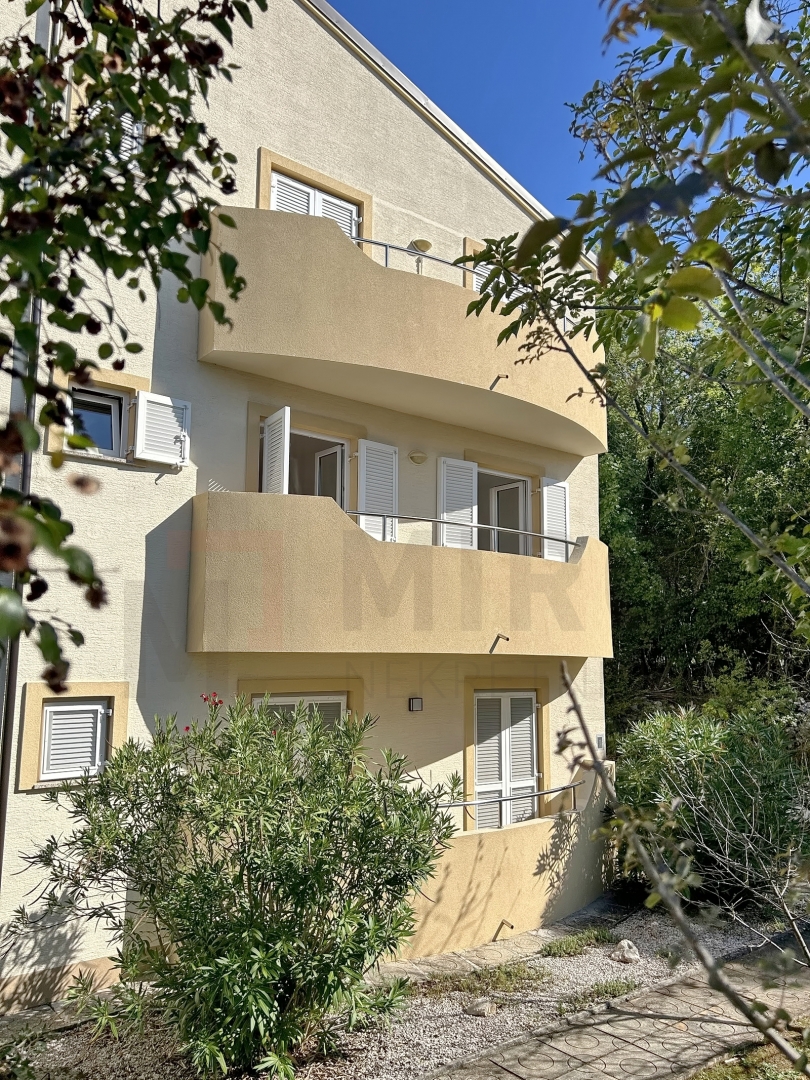 Malinska, adaptiran apartma v 1. nadstropju s pogledom na morje, PRODAJA!
