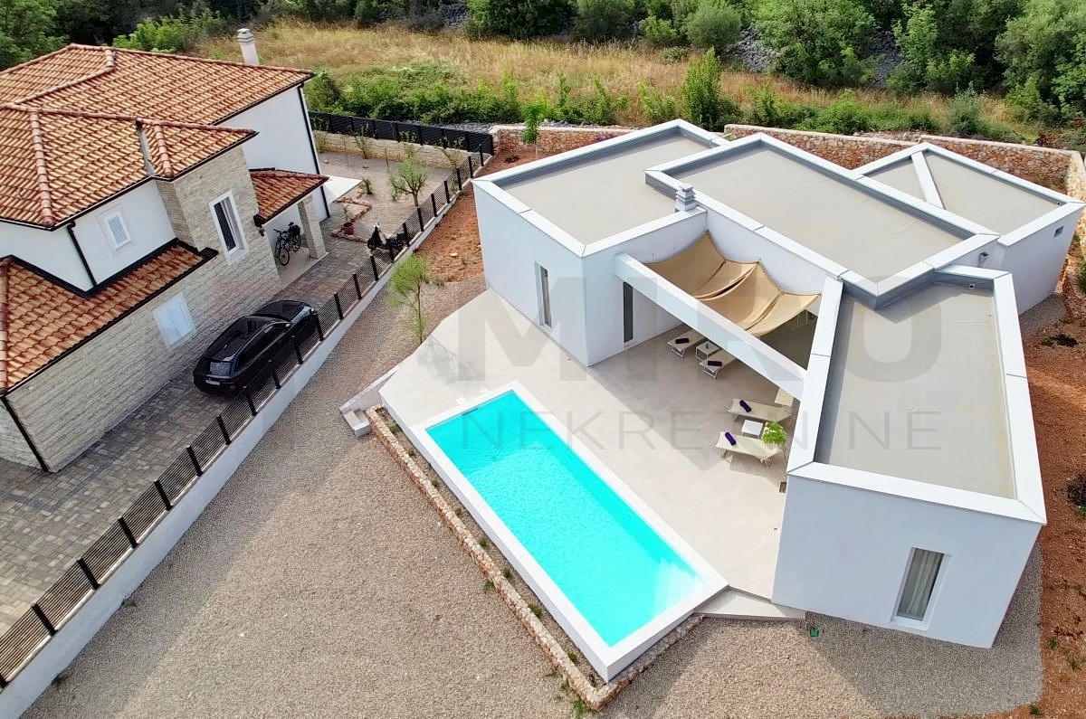Krk, okolica, moderna samostojna hiša s pogledom na morje