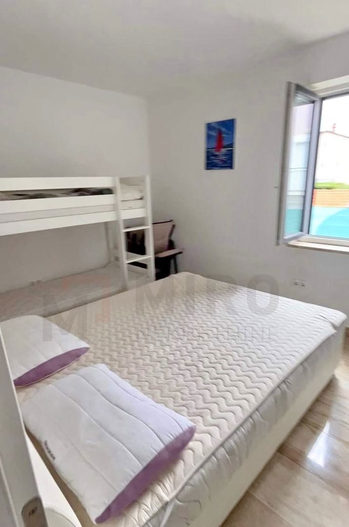 Malinska, opremljeno stanovanje v bližini centra in plaže!
