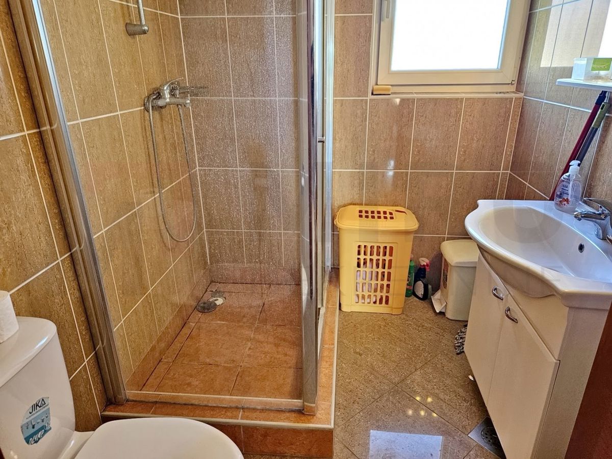 Krk, okolica, prodajamo apartmajsko hišo s 3 stanovanjskimi enotami!